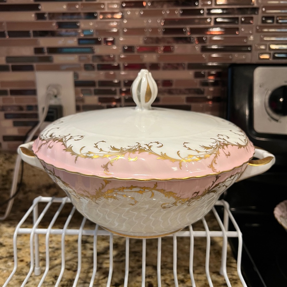 Royal Tettau Bavaria Germany Pink Round Covered Vegetable Bowl w Lid - Picture 4 of 7